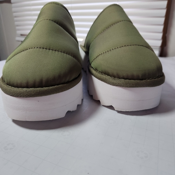 Maeve Hunter Green Puffy Platform Slippers Size Medium 8-9 - Picture 6 of 16
